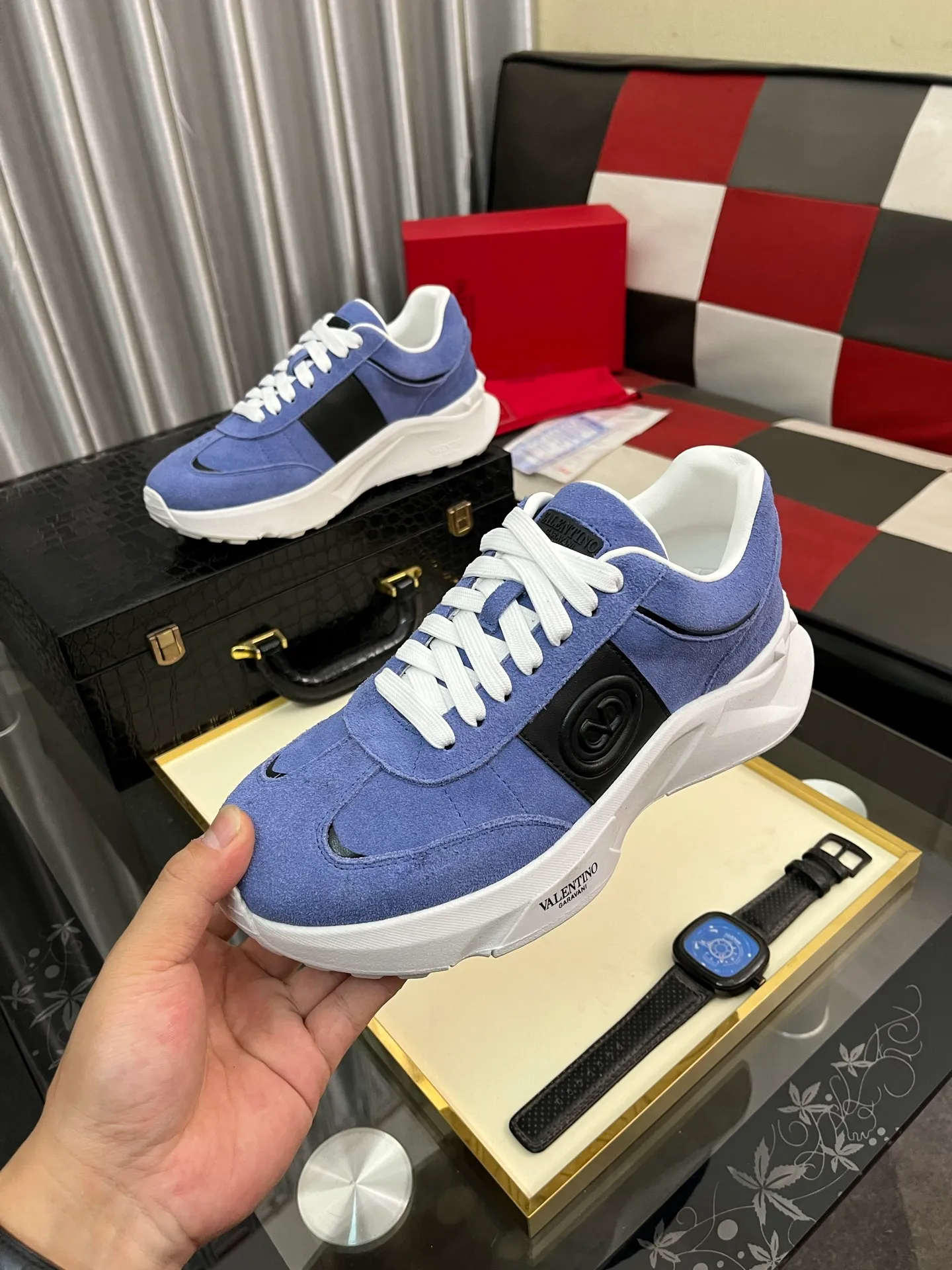 Men's shoes 💰480⌚️⌚️ VALENTINO Valentino's 2024 ss spring and summer new hot casual sports shoes, imported elastic fabric upper ➕The heel is Warren's exclusive rivet shape. The whole is very representative, the combined outsole is really easy to wear and very comfortable on the foot ~ Comes with **4 cm, classic, comfortable and versatile! Size: 38-442️⃣Colors available